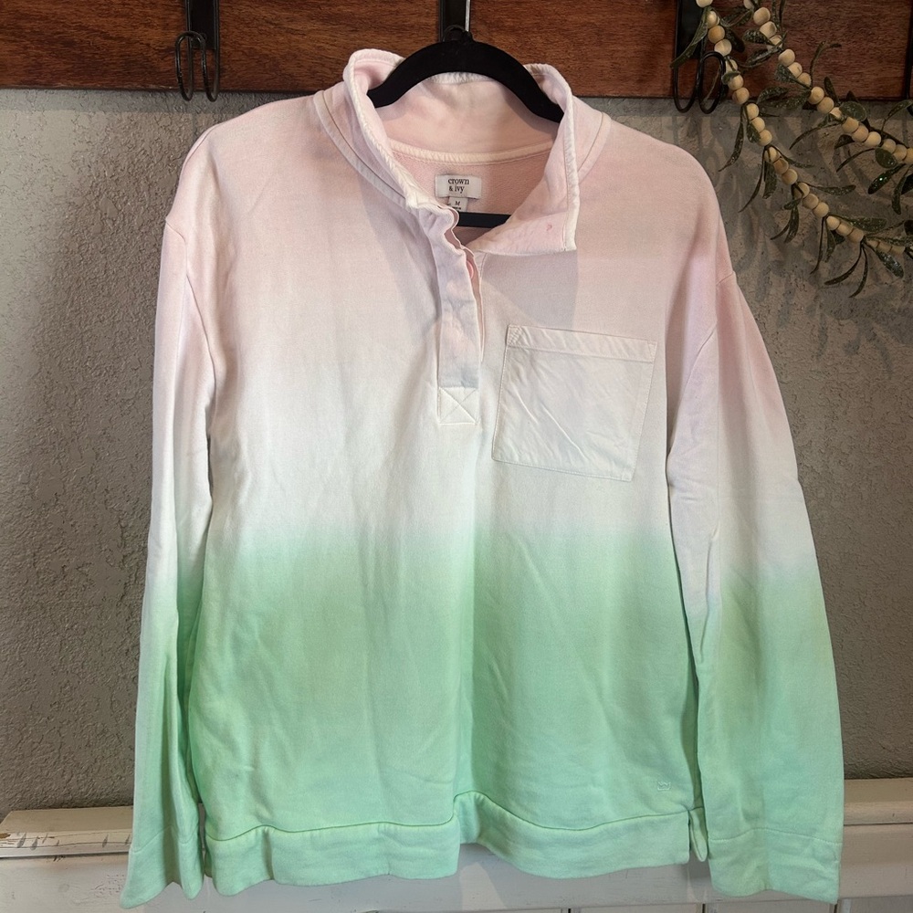 Crown and Ivy Gradient Pink and Green Pullover